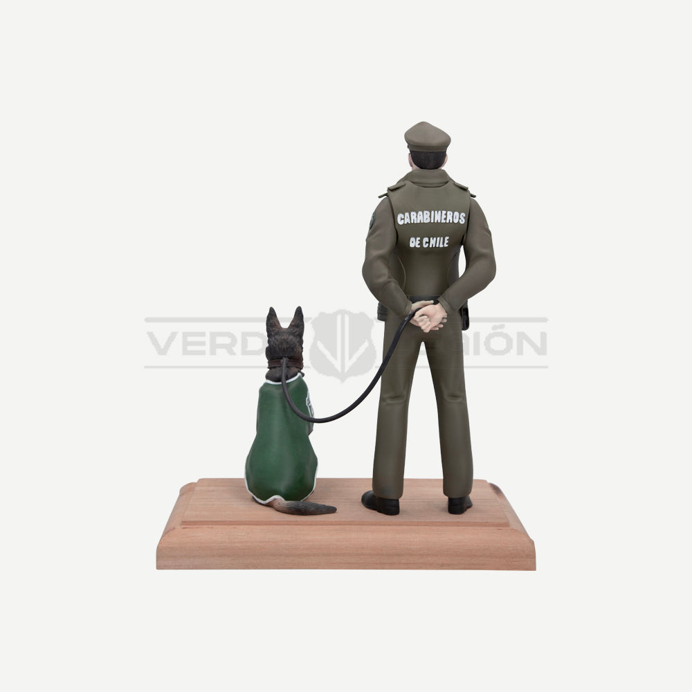Figura 3D Carabinero con Perro Placa Personalizable