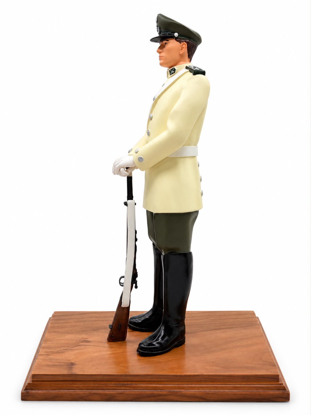Figura 3D Carabinero Guardia De Palacio Placa Personalizable