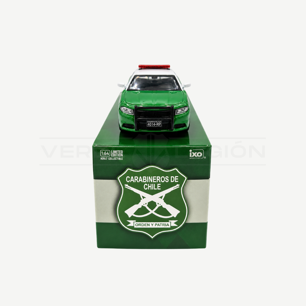 Auto a Escala Dodge Charger 2018 1:64 Verde con Blanco - Carabineros de Chile