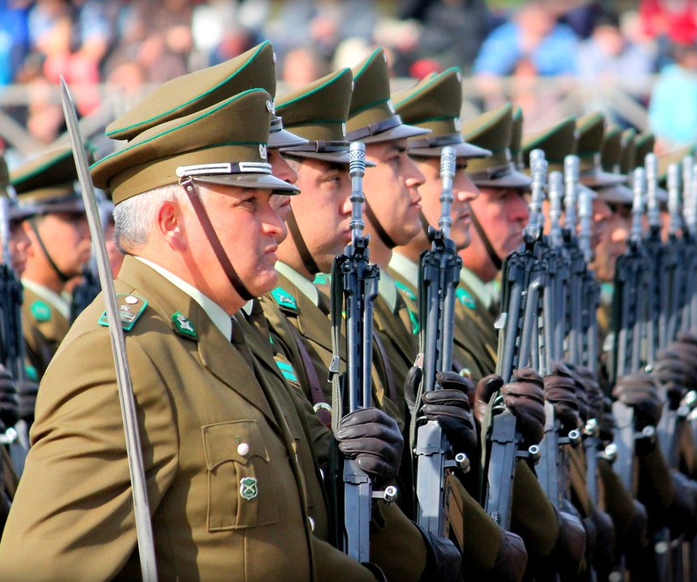 Barbiquejo Cuero Café para Gorra Carabineros