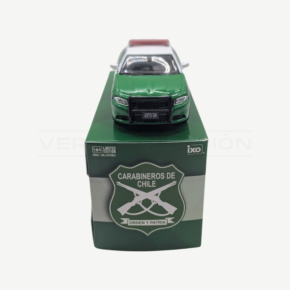 Auto a Escala Dodge Charger 2018 1:64 Verde con Blanco - Carabineros de Chile