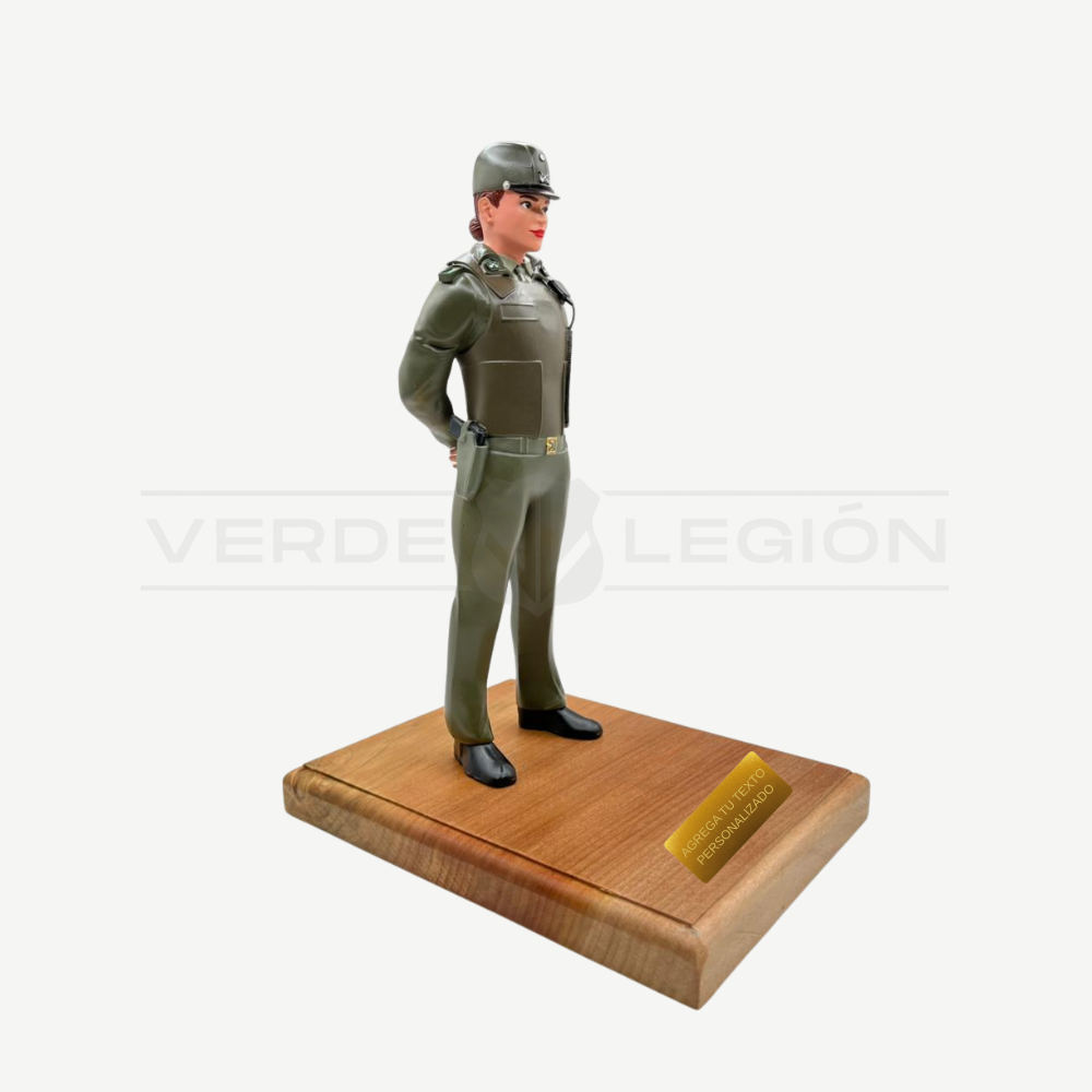 Figura 3D Carabinera PNI Completa Placa Personalizable