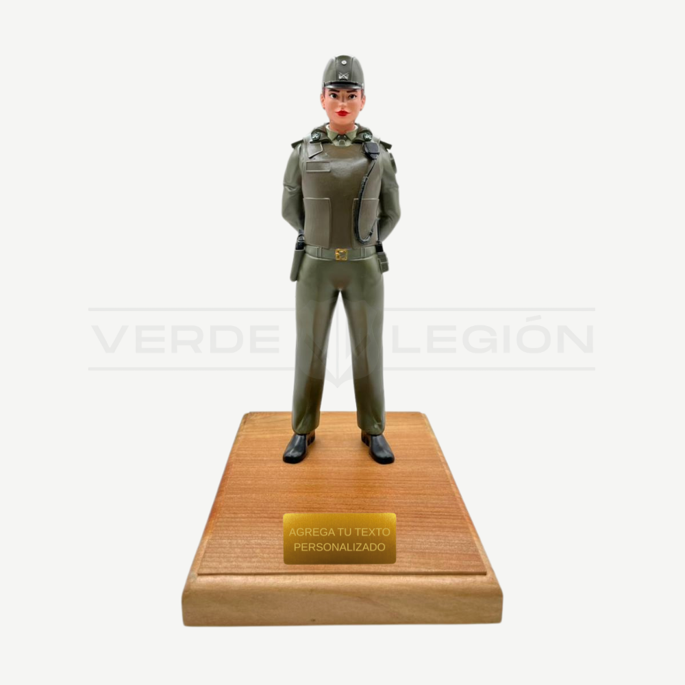 Figura 3D Carabinera PNI Completa Placa Personalizable