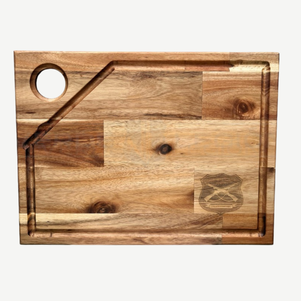 Tabla de Asado de Madera con Escudo Grabado